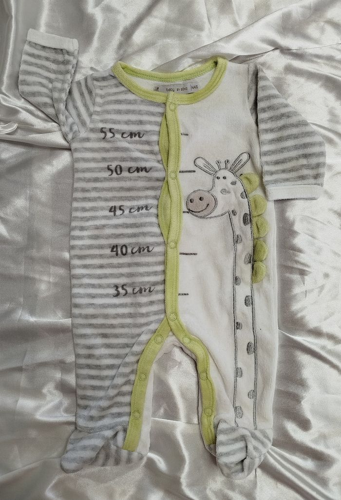 Lot pyjamas 1 mois - photo numéro 5