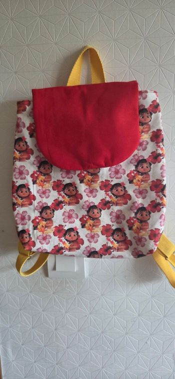 Protège carnet de santé et sac à dos 