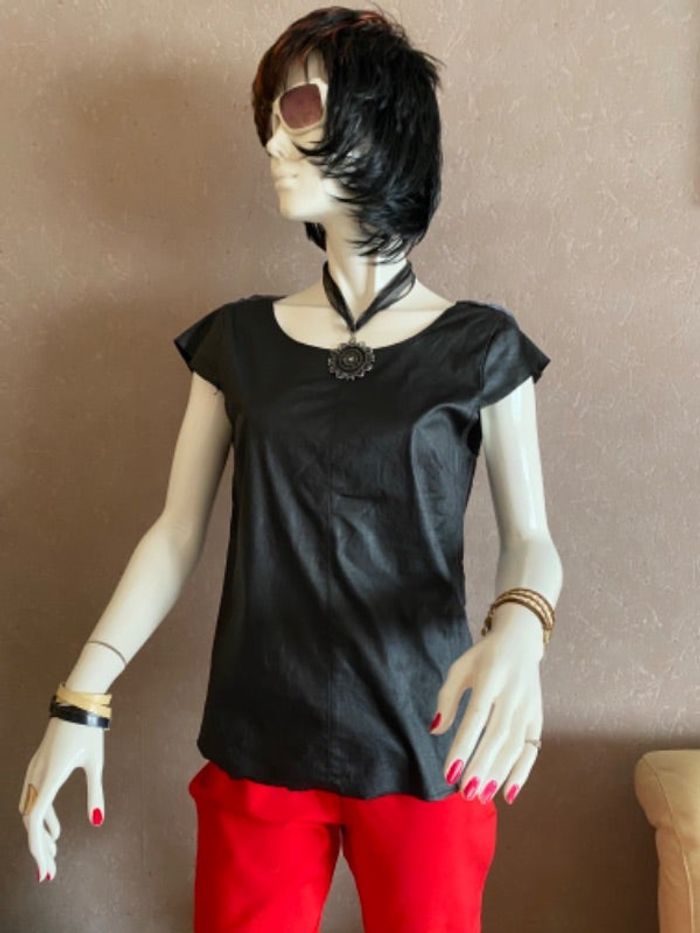 Haut bi matiere noir Liu Jo T40
