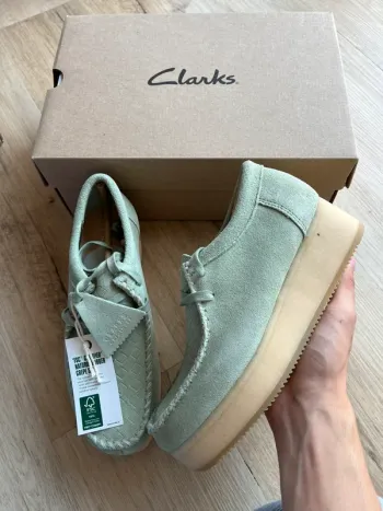 Clarks Wallacraft Lo Pale Green 38