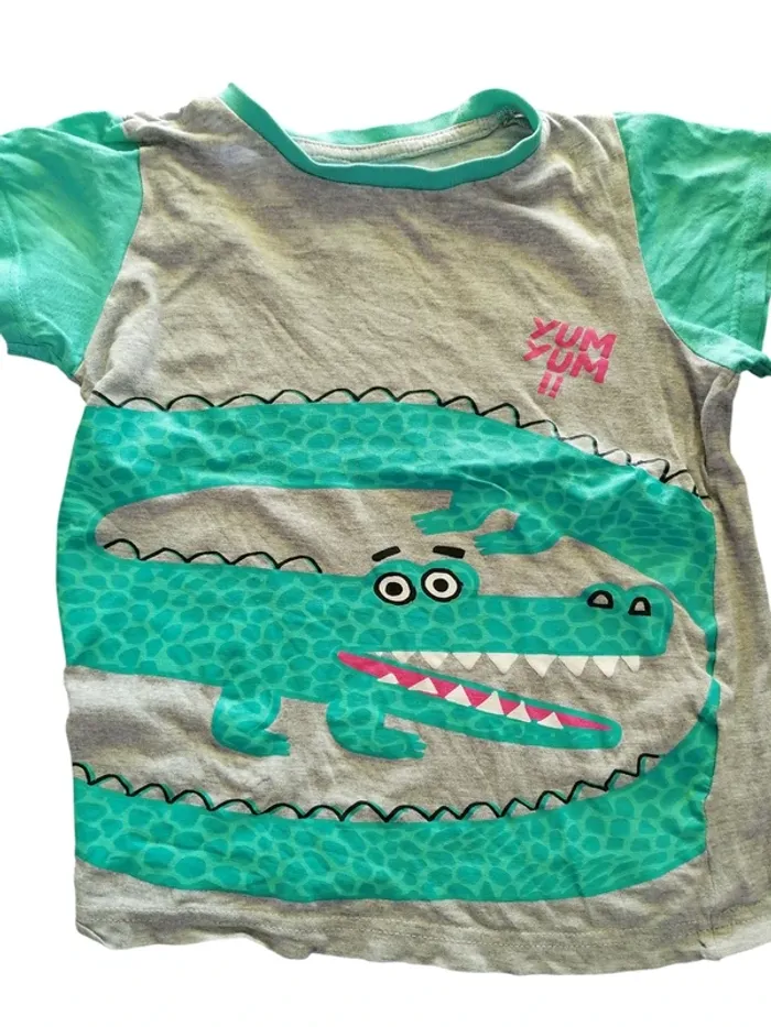 Pyjama short taille 8 ans - photo numéro 2