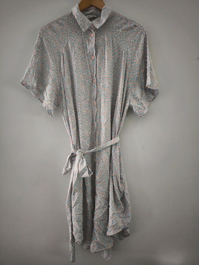 Robe mi longue monki fleurie taille M mais taille grand