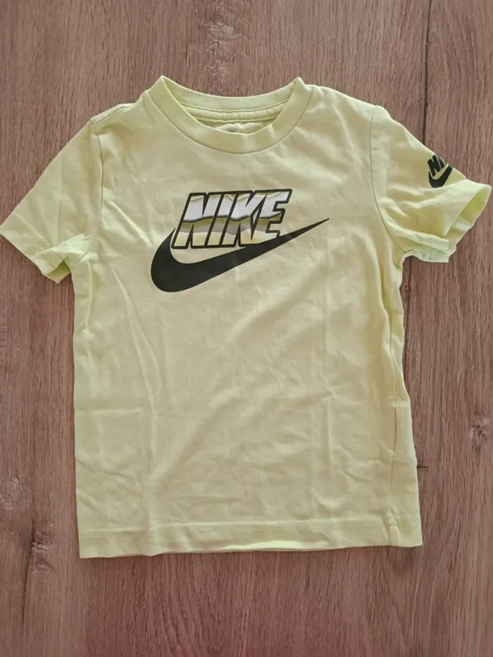 T-shirt - Nike - 2.3 ans