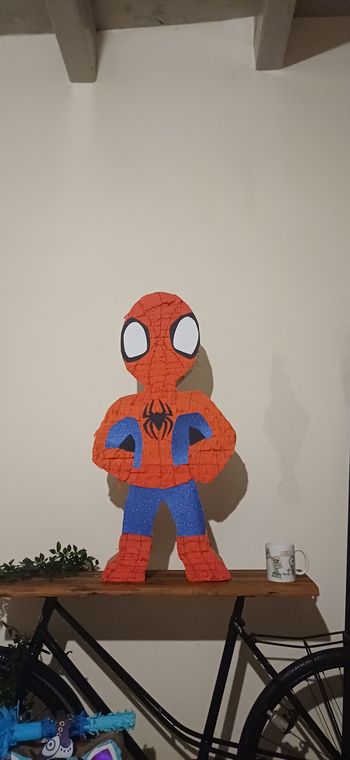 Pinatas anniversaire spiderman 1m