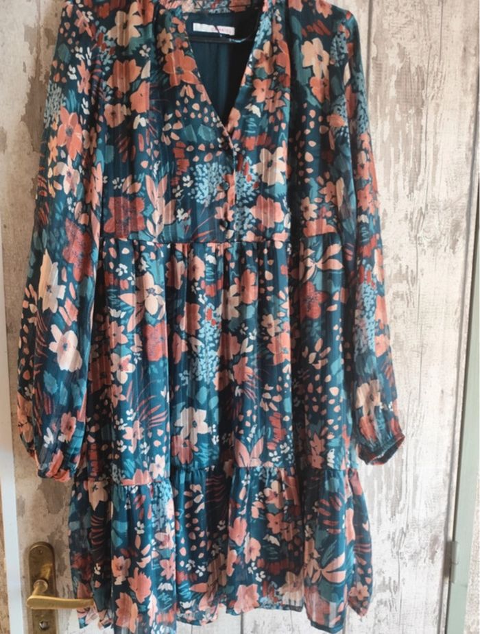 Robe camaïeu en très bon état