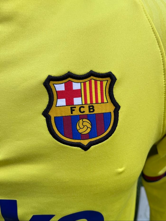 Sweat-shirt training Barcelone - photo numéro 4