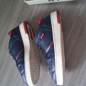 Basket levis