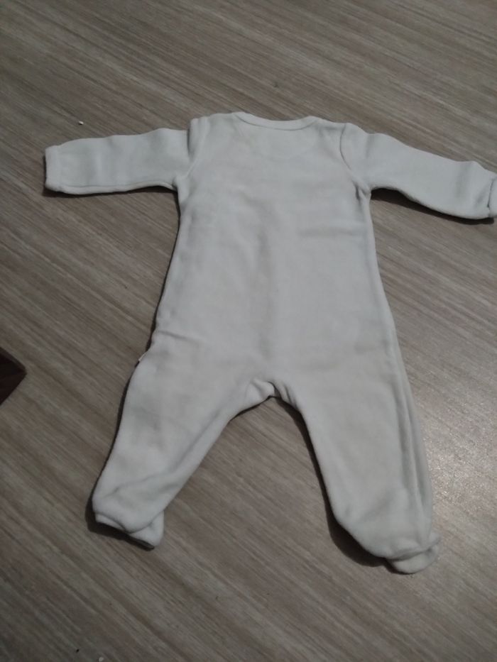 59 cm, pyjama "petits lapins" - photo numéro 4