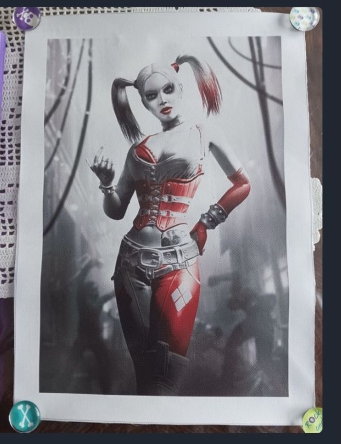 3 petites affiches Harley Quinn, blanc noir rouge
