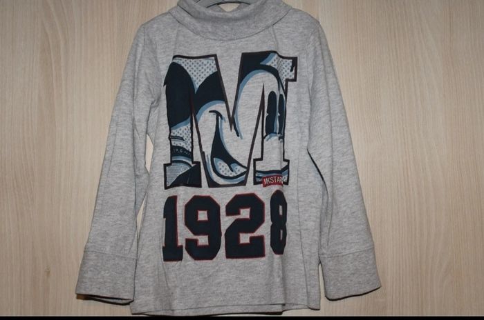 Sous pull mickey T : 4 ans