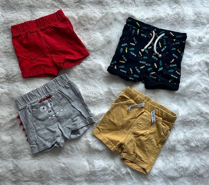 Lot, quatre shorts en très bon état