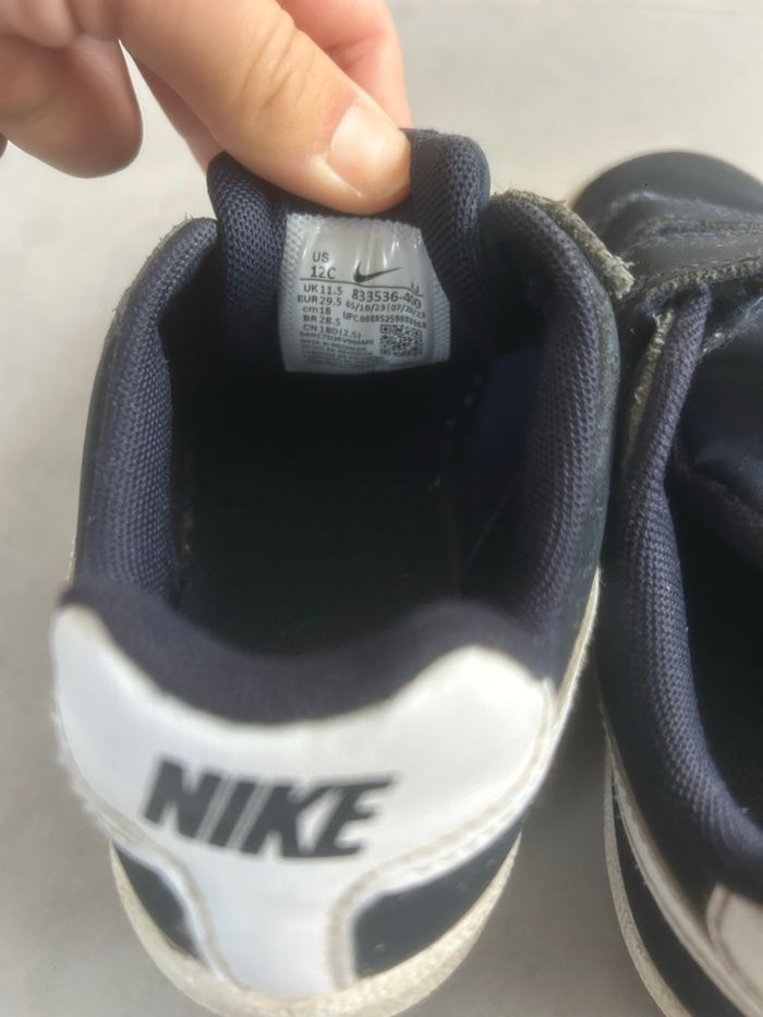 Baskets Nike pointure 29,5 bon état - photo numéro 5