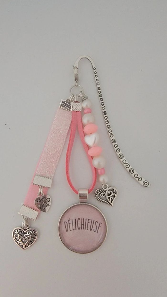 Cadeau humour " delichieuse", bijoux de sac ou marque page