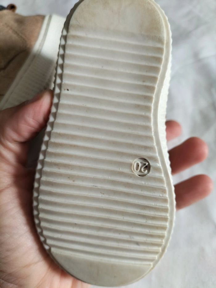 Chaussures taille 20 - photo numéro 5