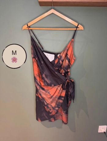 🌹Superbe robe courte noire et feu🌹