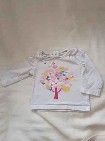 🎀 jolie petit t-shirt a manche longue blanc motif arbre coeur taille 3 mois
