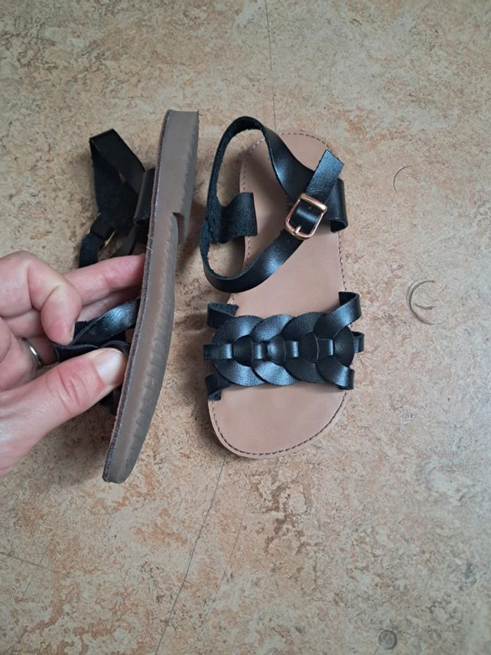 Sandales neuve noir 29 - photo numéro 2