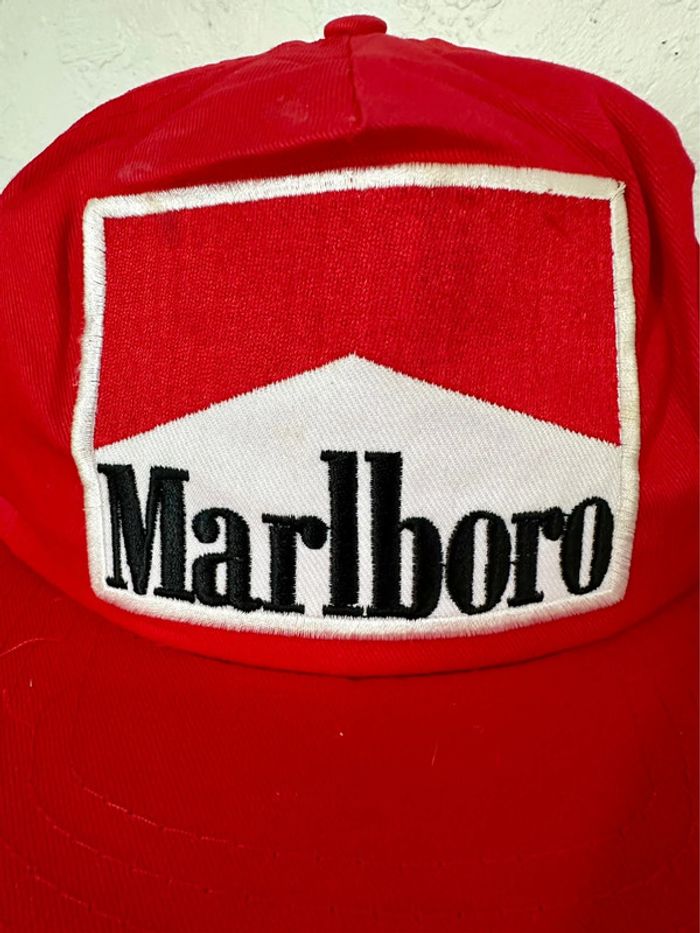 Casquette Ferrari x Marlboro - photo numéro 10