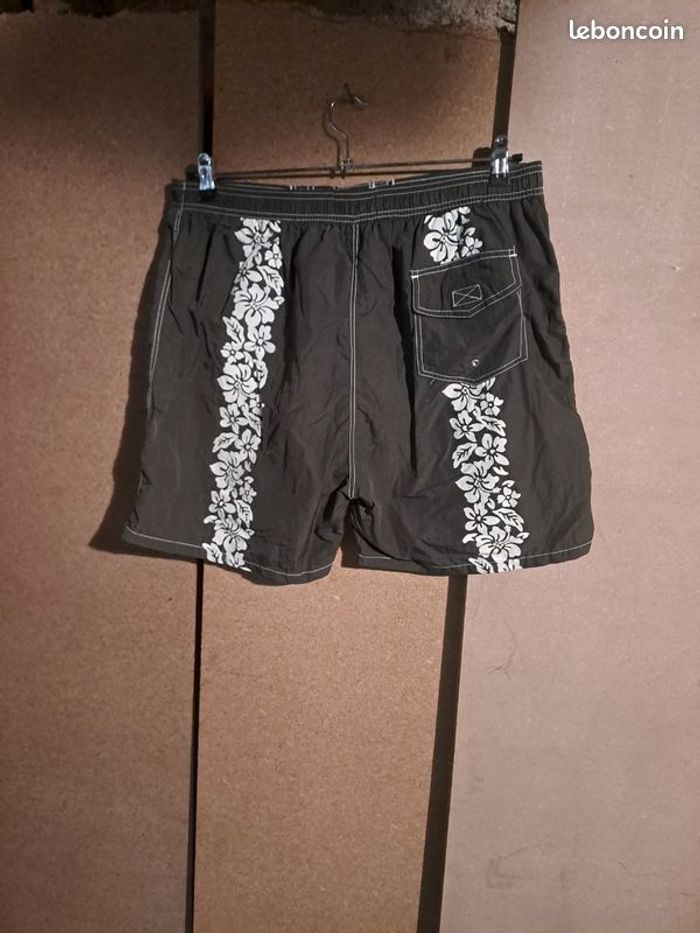 Short de bain taille XXL homme - photo numéro 2