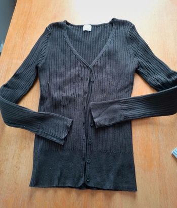 Gilet camaïeu noir à  boutons