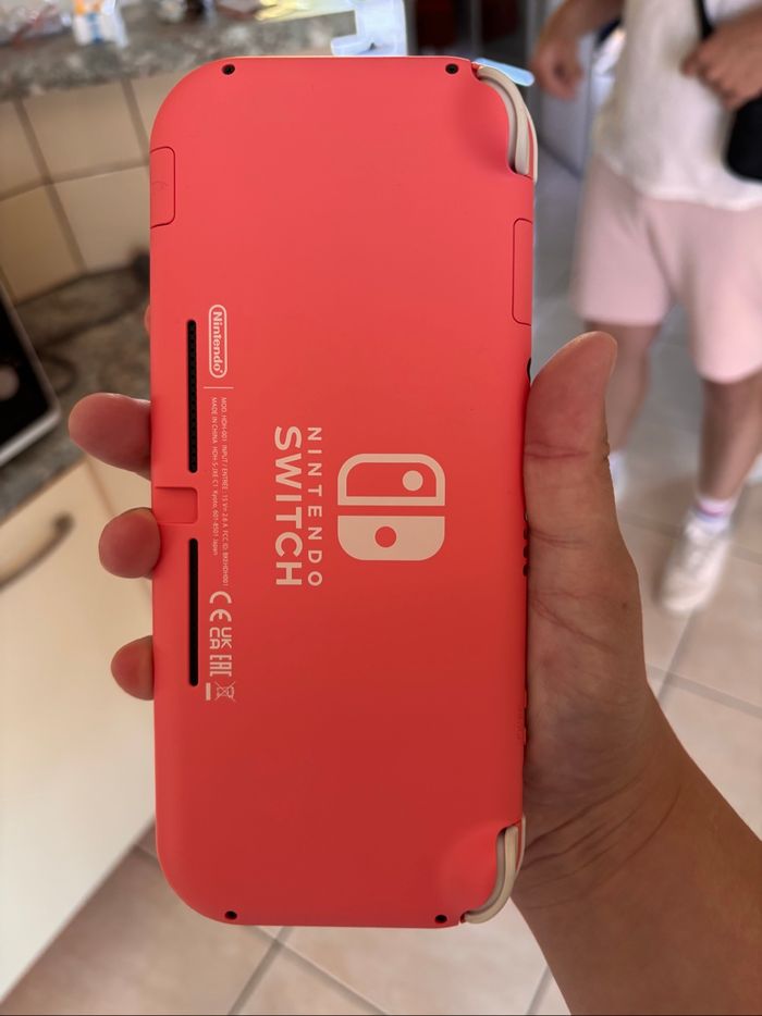 Nintendo Switch Lite - photo numéro 4