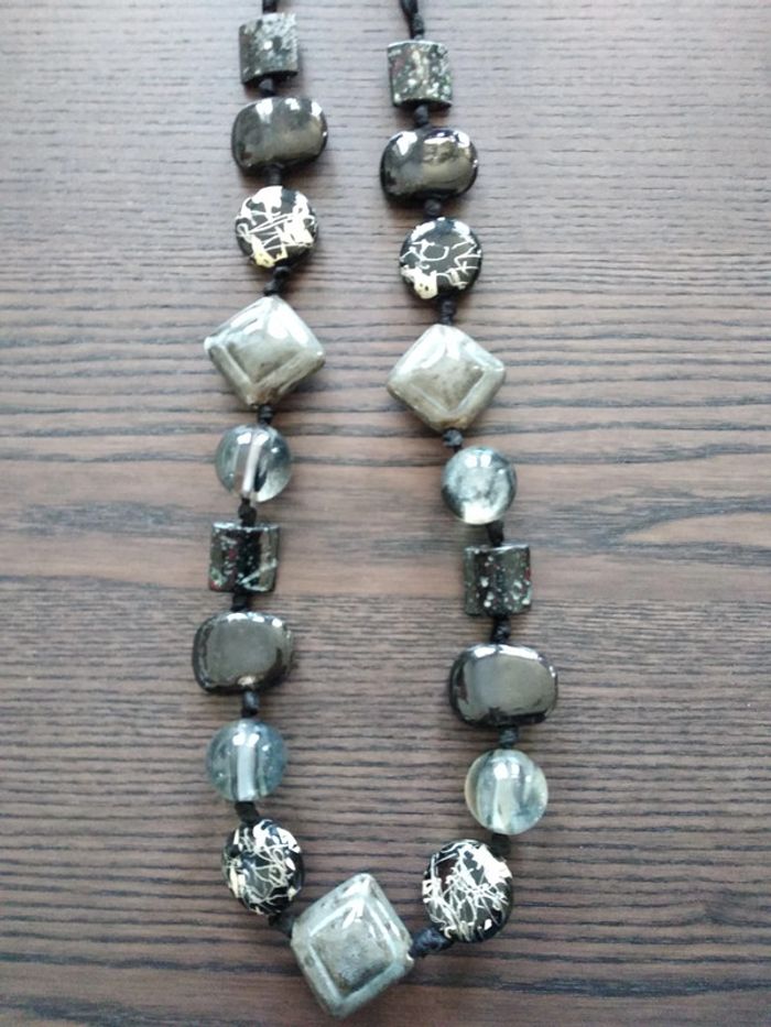 Collier avec pierres - photo numéro 2
