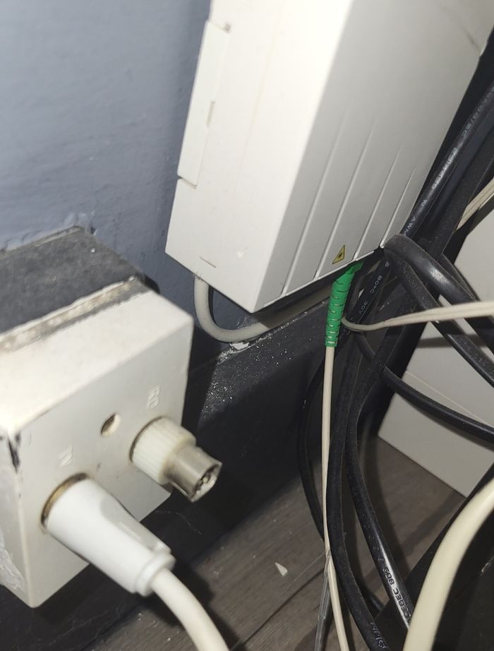 Câble optique raccordement box internet au boîtier fibre 
Etat neuf - photo numéro 5