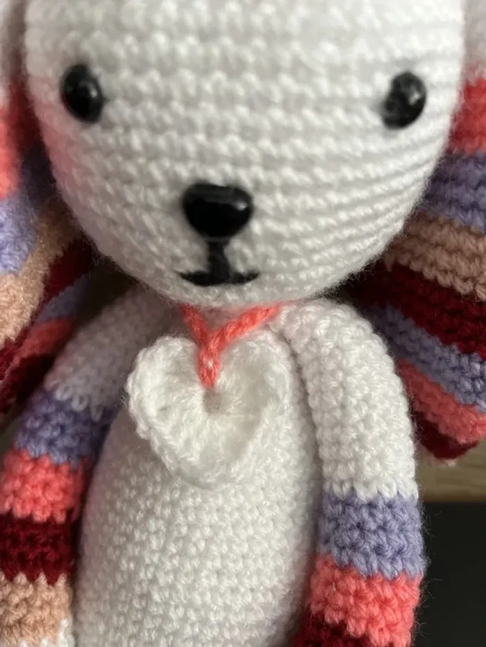 🐰 Superbe doudou lapin fait main au crochet 9-12 mois / 74 cm Neuf avec étiquette· - photo numéro 4