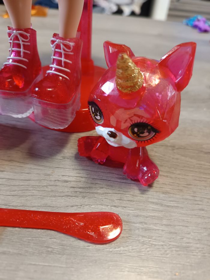 Poupée rainbow High ruby - photo numéro 3