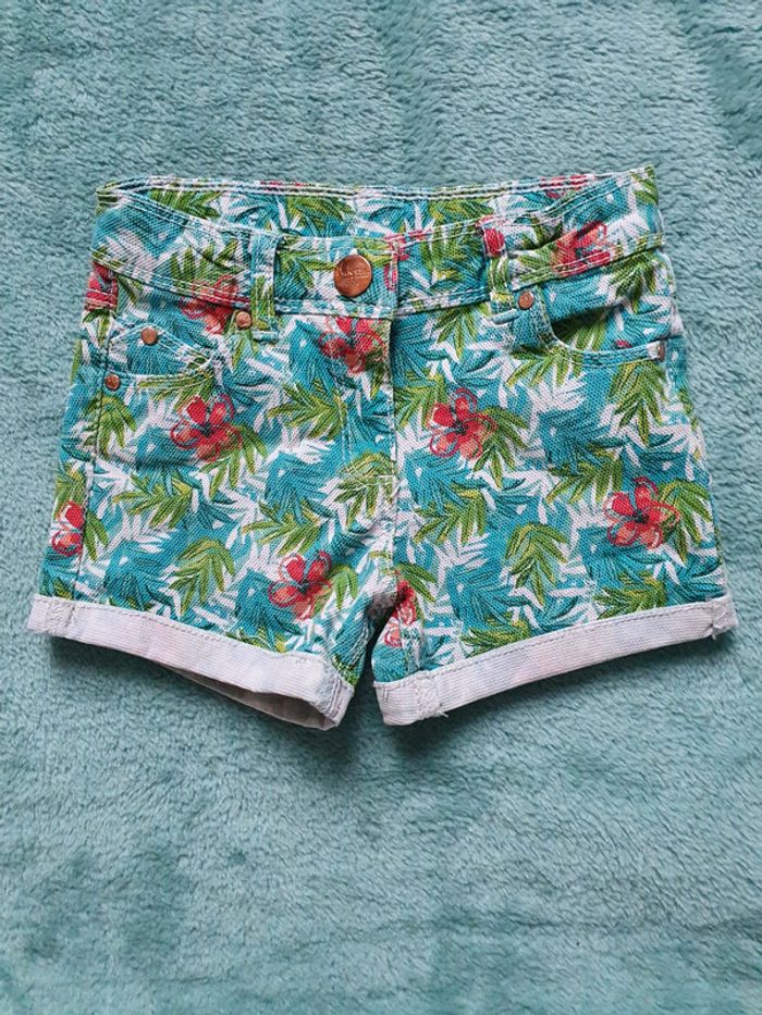Très joli short 3 ans
