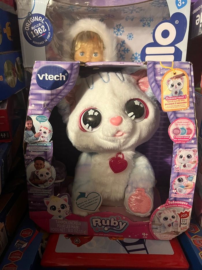 Chat interactif neuf - photo numéro 2