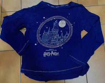 T-shirt couleur bleu foncé motif doré rose taille 6 ans bon état marque Harry potter