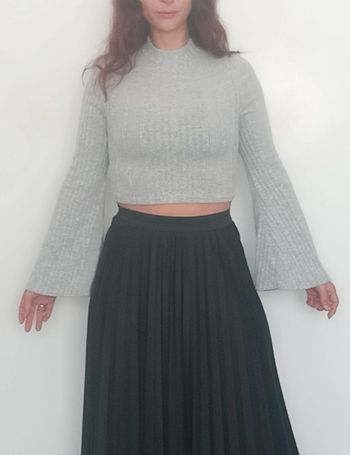 Pull moulant court manches évasées taille 38