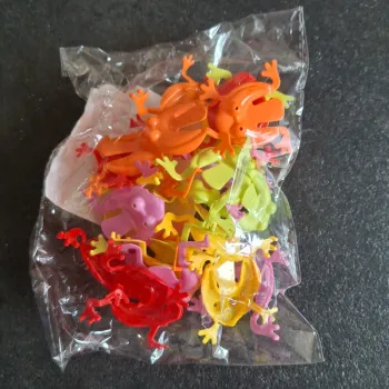 Lot de 24 grenouilles