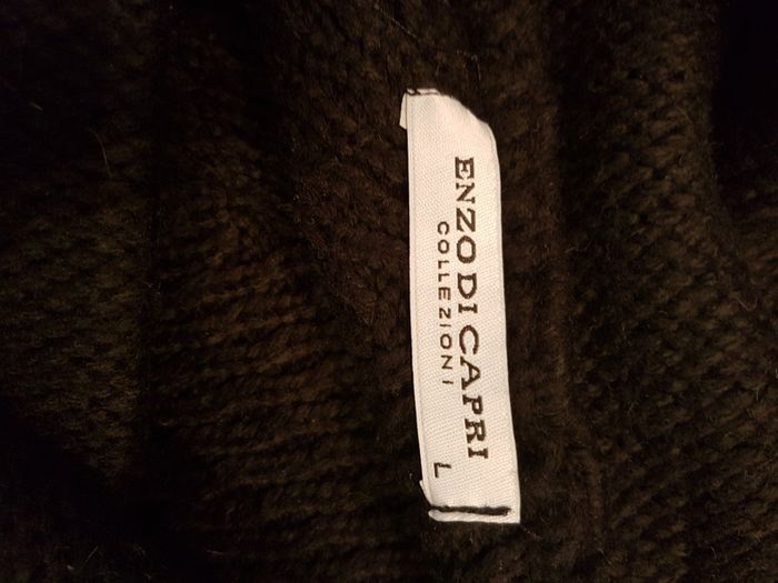 Pull noir - photo numéro 2