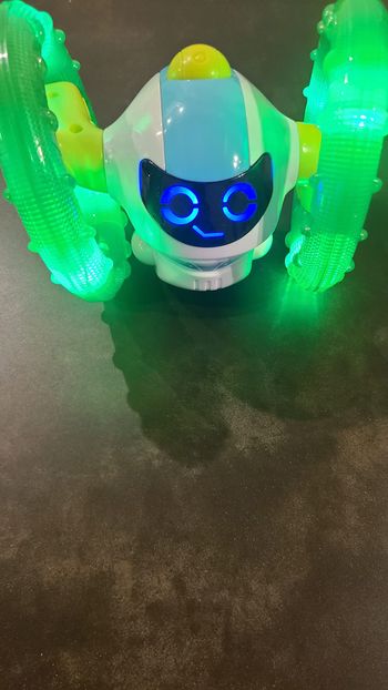 ONE TWO FUN Mon robot rigolo lumineux
