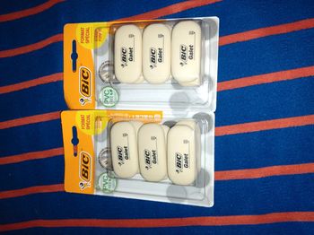 Lot de 12 gommes bic galet neuf