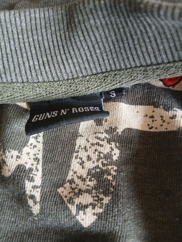 Pull guns N’ Roses a lacets S/M - photo numéro 3