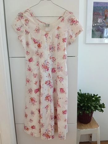 Robe vintage fleurie boutonnée