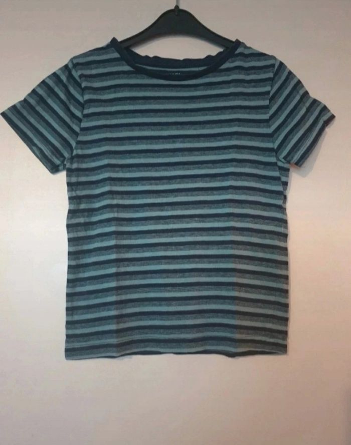 T shirt garçon kiabi 8 ans TBE