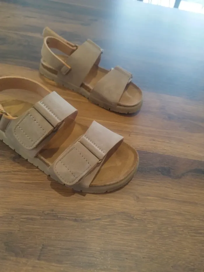 Sandale "Creeks" neuve taille 30 - photo numéro 4