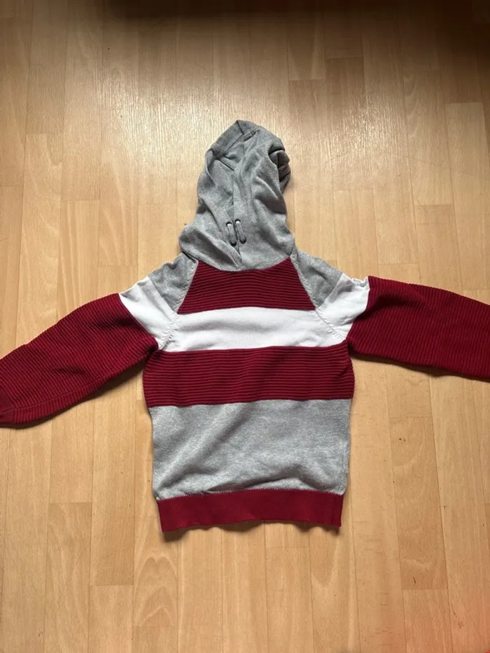 Pull capuche