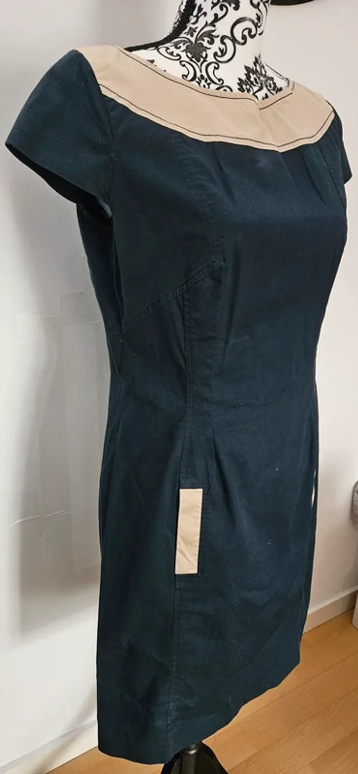 Robe Cintré - photo numéro 3