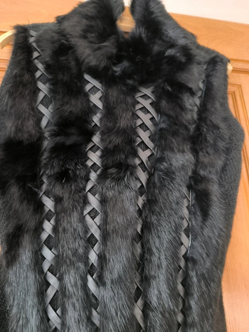 Débardeur très tendance fausse fourrure