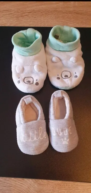Lot de 2 paires de chaussons bébé