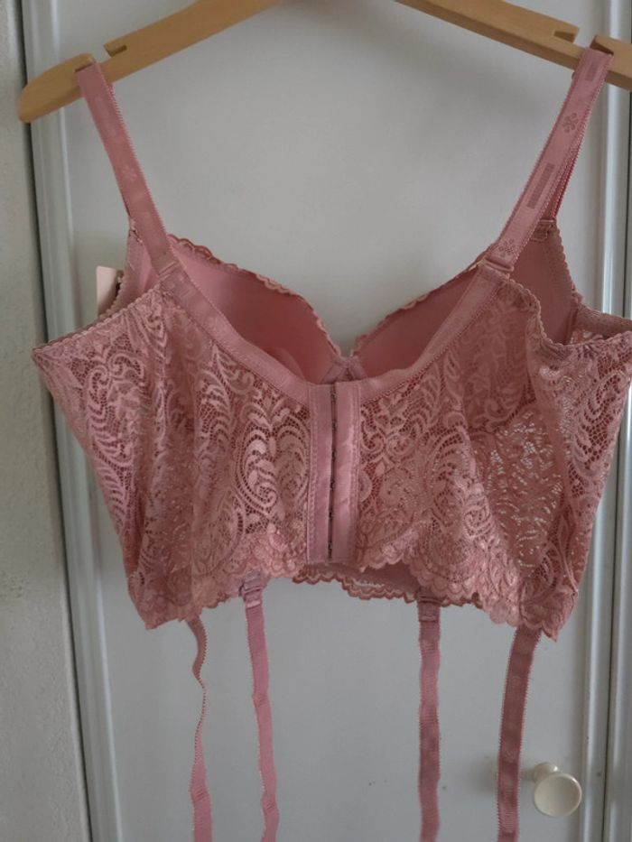 Corset dentelle taille 44 neuf - photo numéro 4