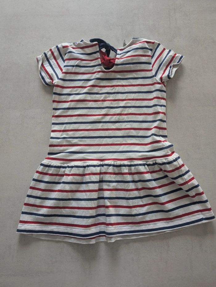 Lot de 5 robes 4 ans - photo numéro 2