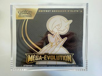 Pokémon coffret dresseur d’élite Gardevoir Méga évolution ETB protection acrylique