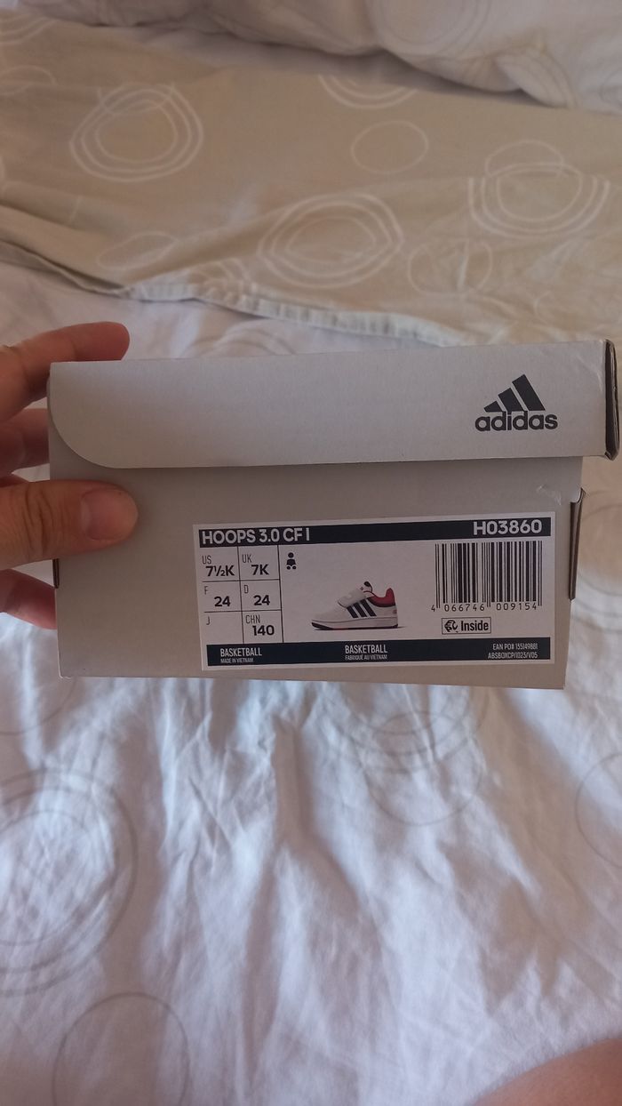 Adidas neuves taille 24 - photo numéro 6