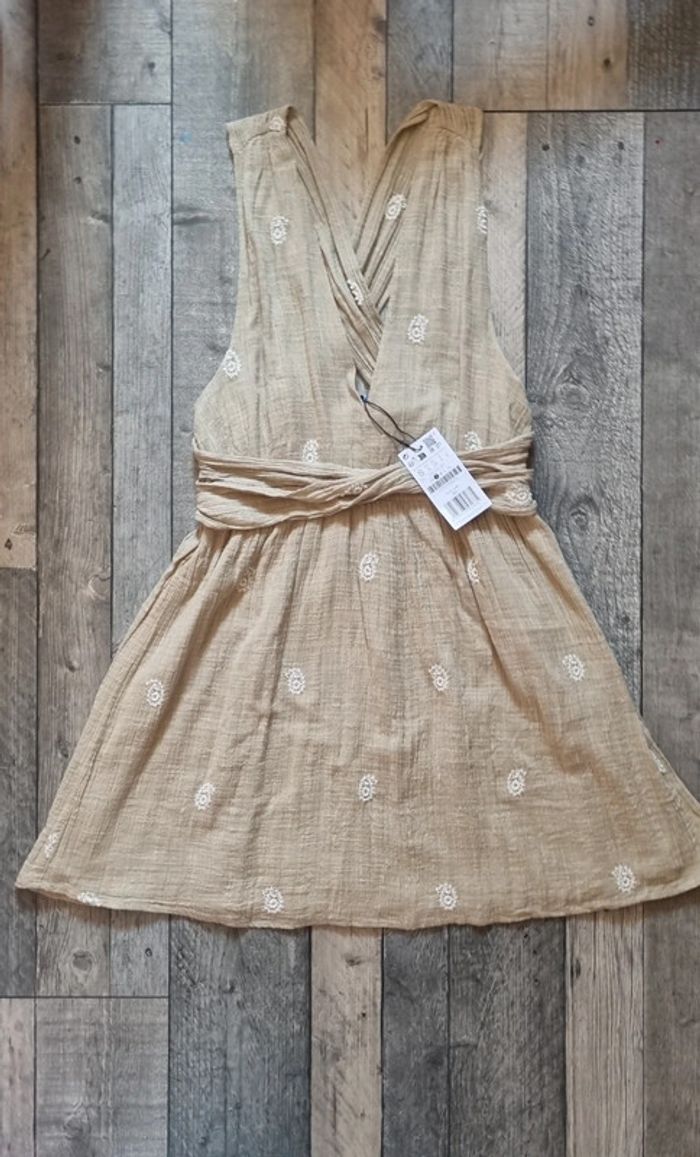 Robe neuve stradivarius